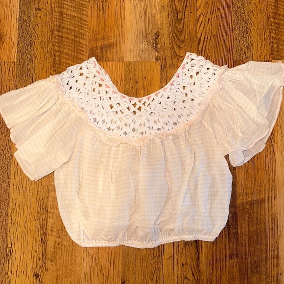 Free People Boho Crochet V neck Tassle Top Scrunched Hem D8 - Picture 3 of 3